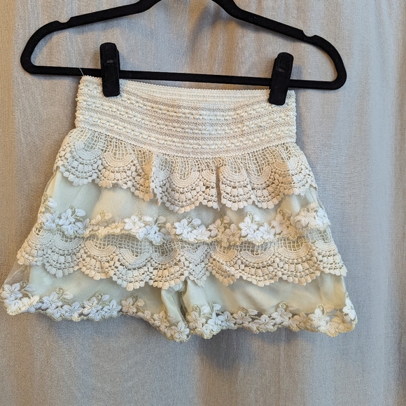 Lace Shorts - Picture 3 of 5